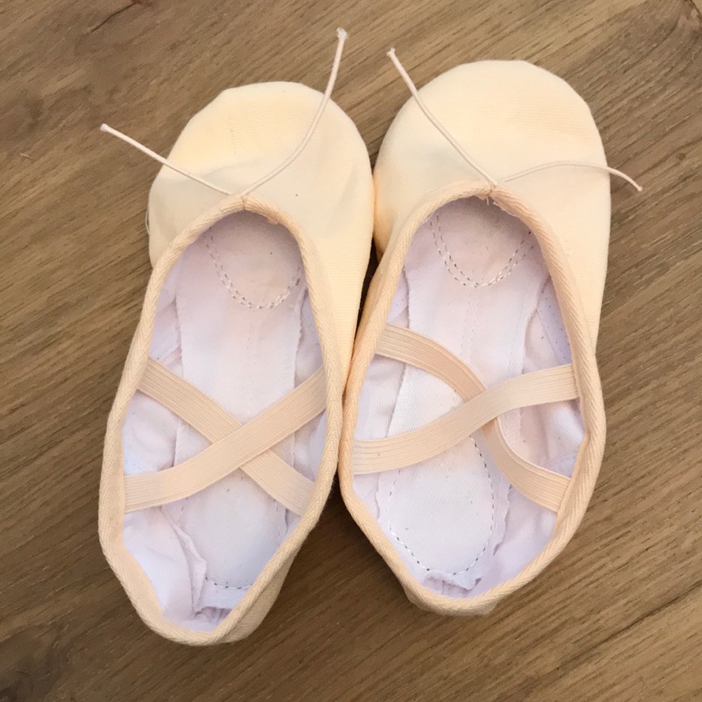 New ballet shoes for kids